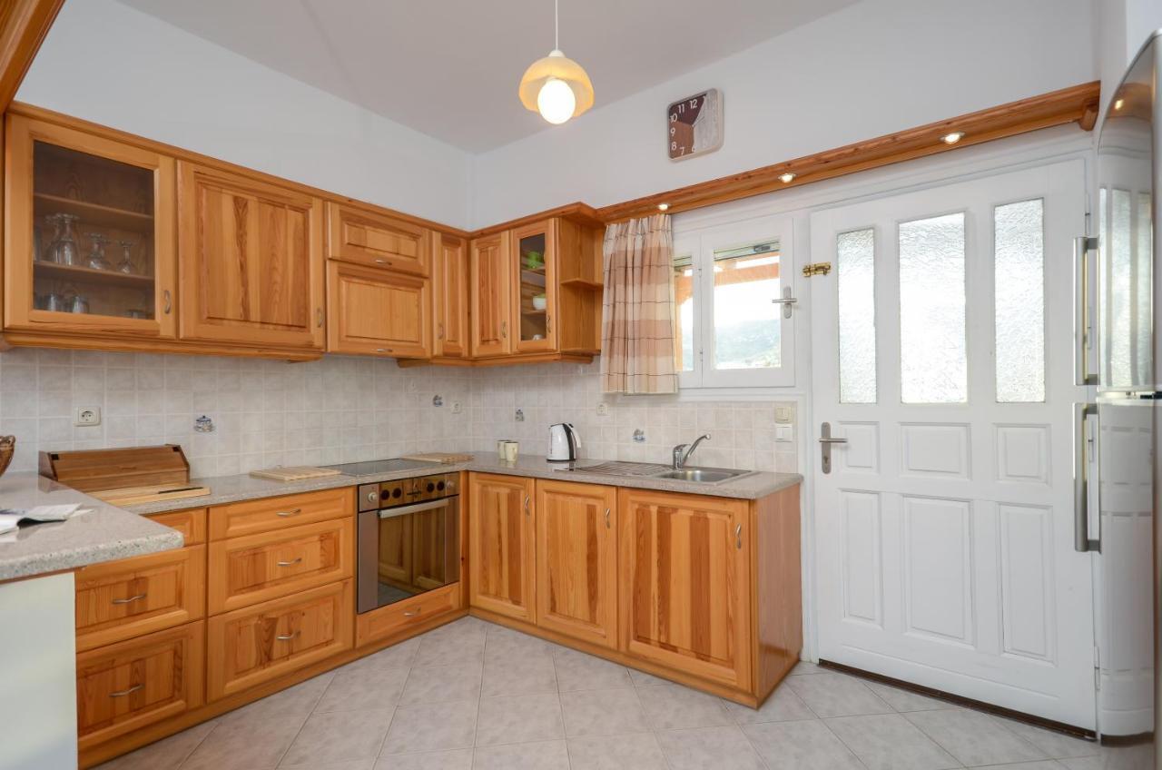 Bernie House Apartment Melanes Bagian luar foto