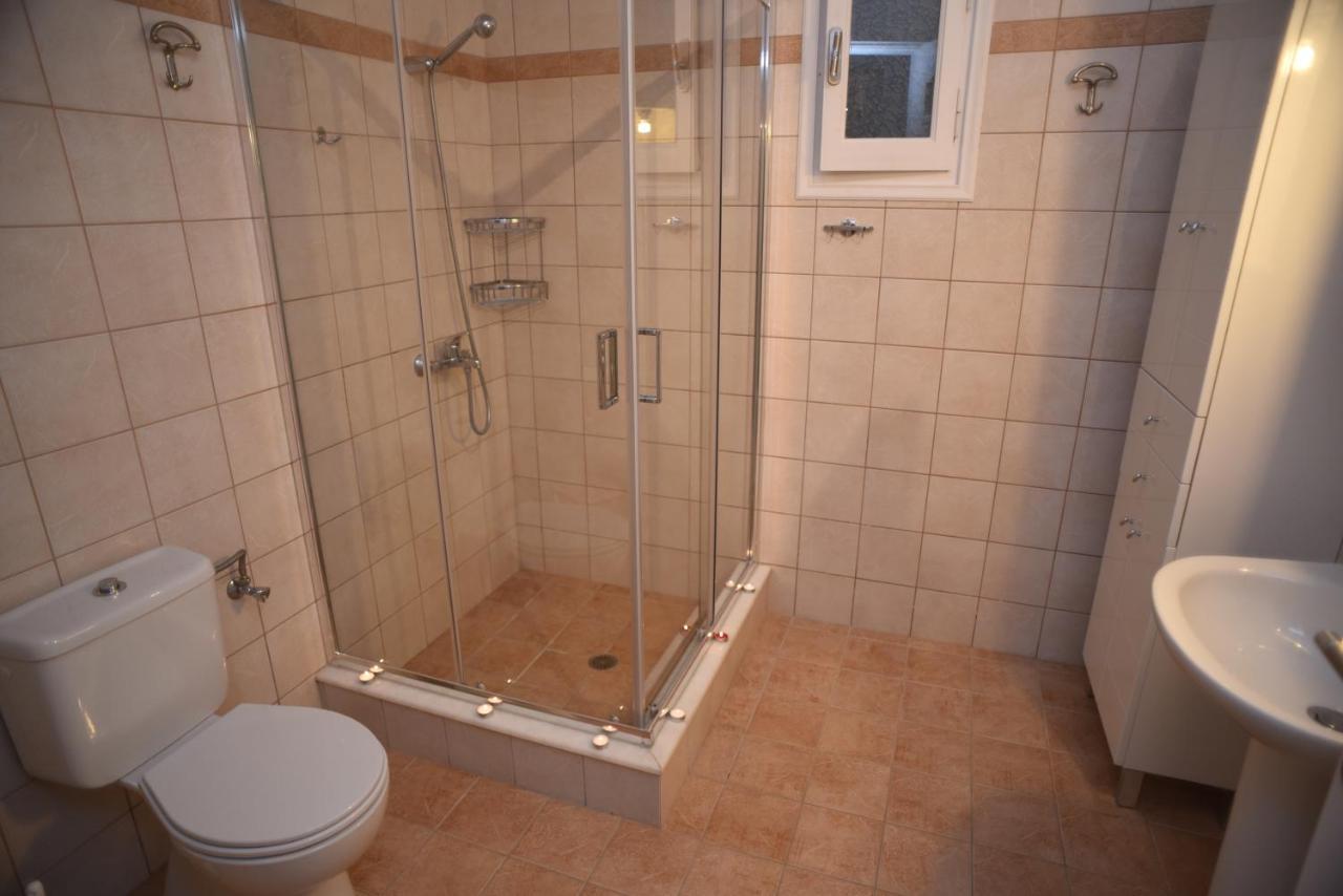 Bernie House Apartment Melanes Bagian luar foto